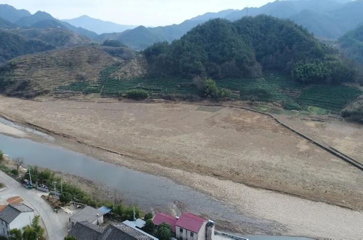 02新昌县长诏水库水源地水土流失治理前后对比.jpeg