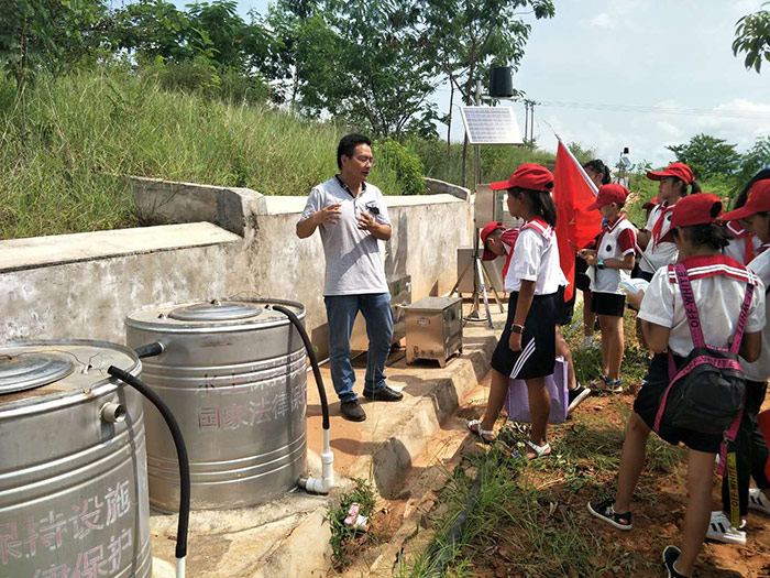 1647257330225271.jpg 开展科普讲解.jpg